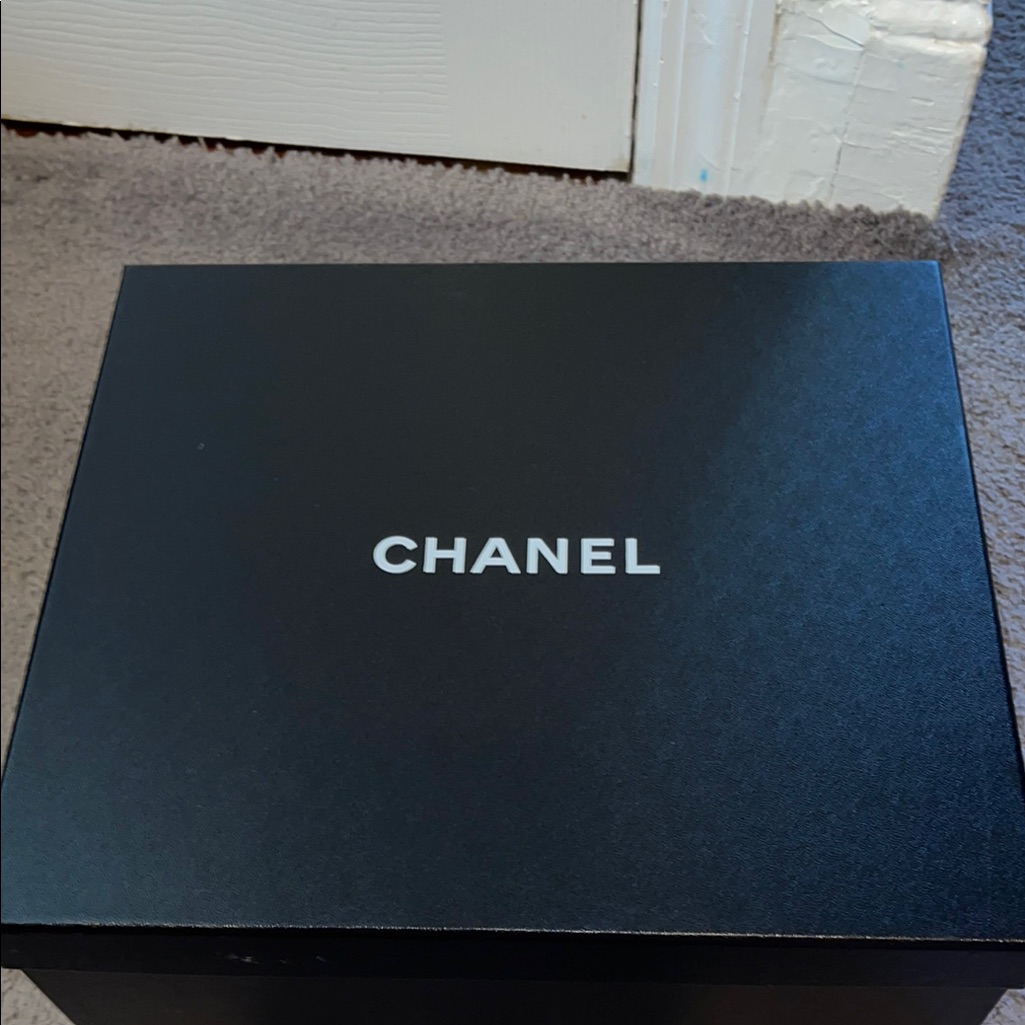 Channel Empty Sandals Empty Box